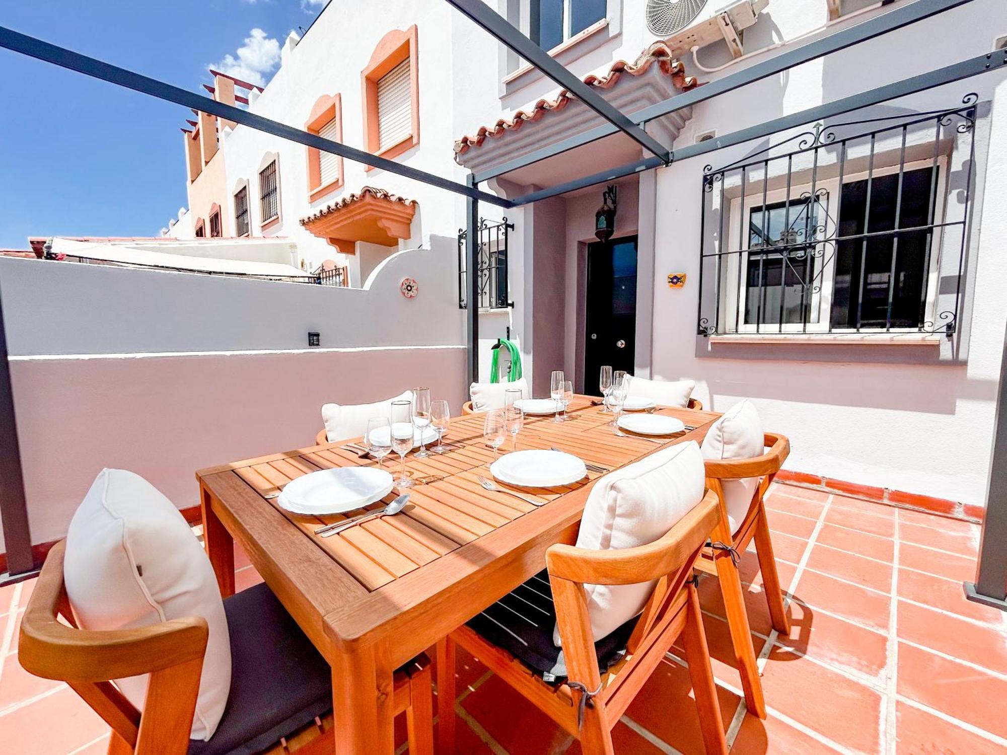 Holiday home Townhouse With Arabic Pool And Close To The In Estepona